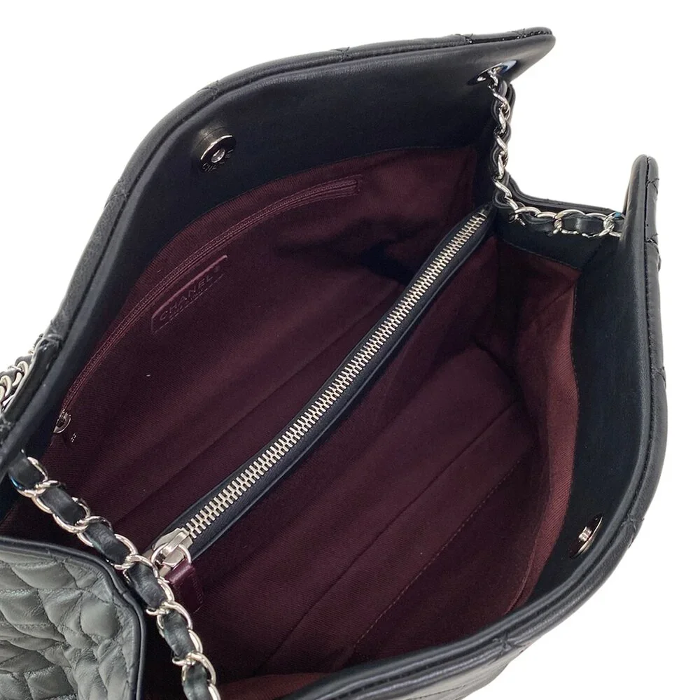 Chanel Matelasse Tote Bag Patent Leather Lambskin